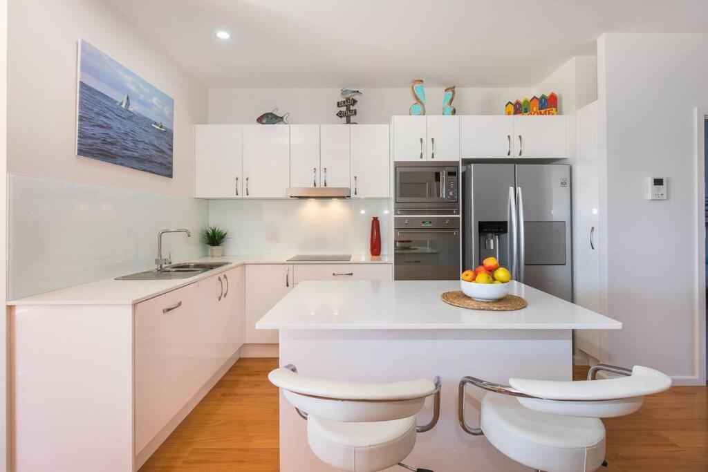 Apartment Cooringle By The Sea